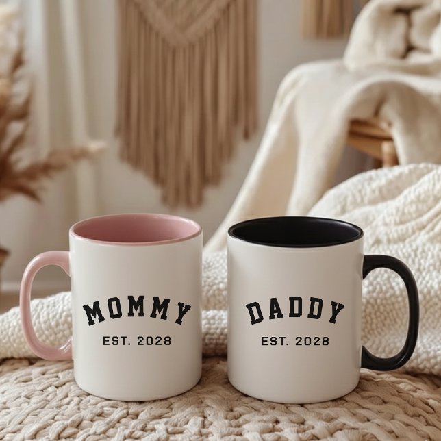 Custom Modern Mom Dad Mug Gift for Future Parents (Modern Mom Dad Mug Gift for Future Parents, Personalized Baby Announcement Mug Gift for Mom and Dad)