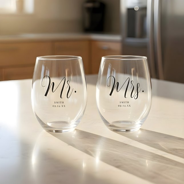 Custom 'Mr. & Mrs.' Minimal Script Wedding Stemless Wine Glass (Creator Uploaded)