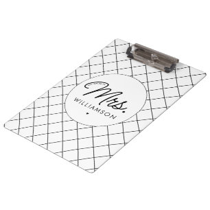 Custom Mrs. Est. Modern Elegant Script Newlywed Clipboard