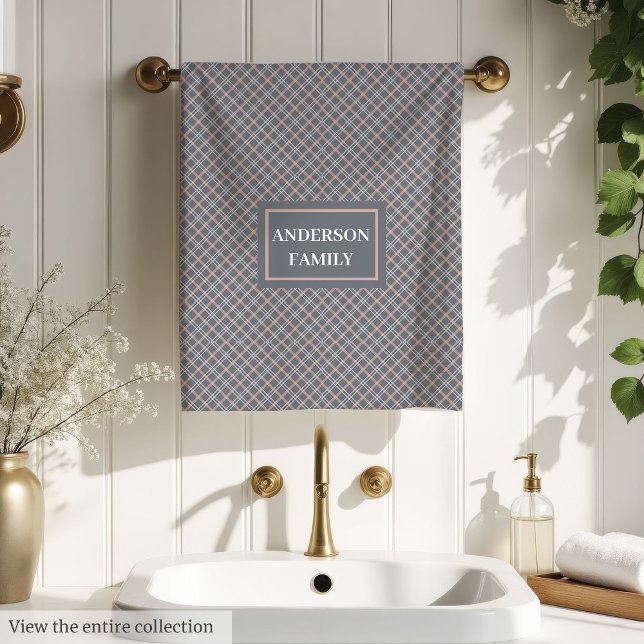 Custom Name Bath Towels Trendy Minimalist Style (Custom Name Bath Towels Trendy Minimalist Style)