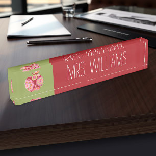 Custom Teacher Apple with Trendy Floral Pattern Nameplate