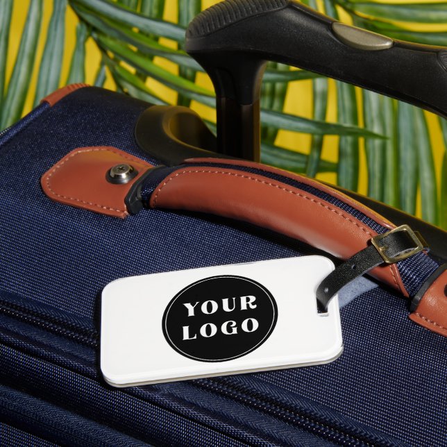custom, unique, sleek & minimalist luggage tag (Front Insitu 3)