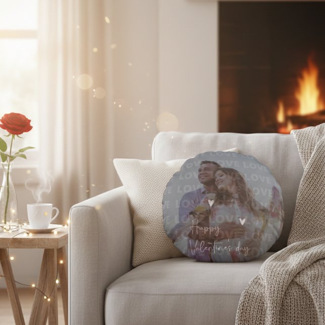Custom Valentine's Day Romantic Couple Photo  Round Cushion (Creator Uploaded)