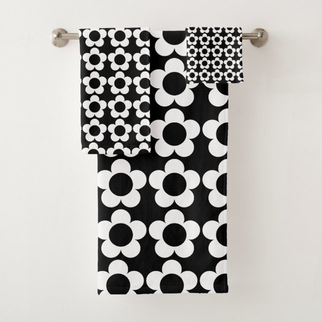 Customisable hippie flowers pattern bath towel set (Insitu)