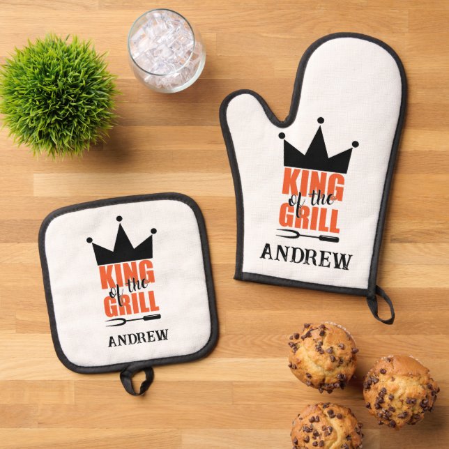 Customisable King of the Grill Father's Day Dad Oven Mitt & Pot Holder Set (Top Down)