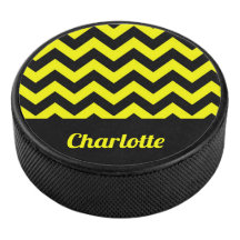 Customisable yellow and black chevron pattern