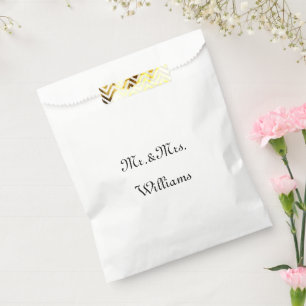 Customise Couple's last name Mr. & Mrs. black whit Favour Bags