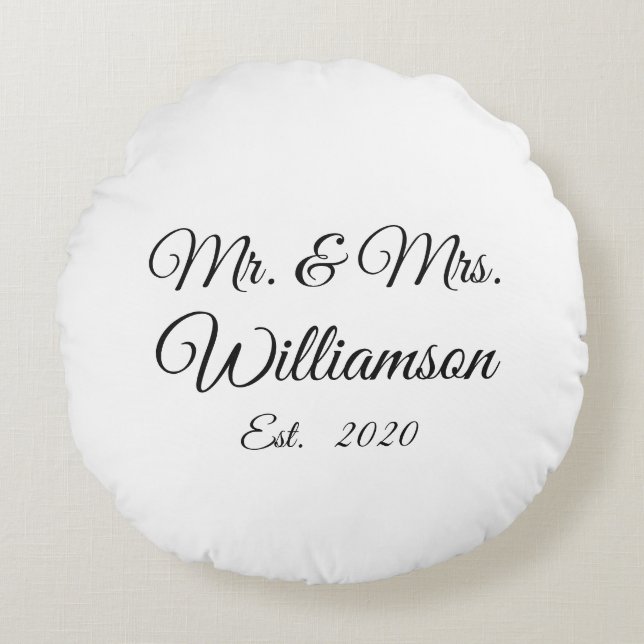Customise Couple's last name, year, number Round Cushion (Front)