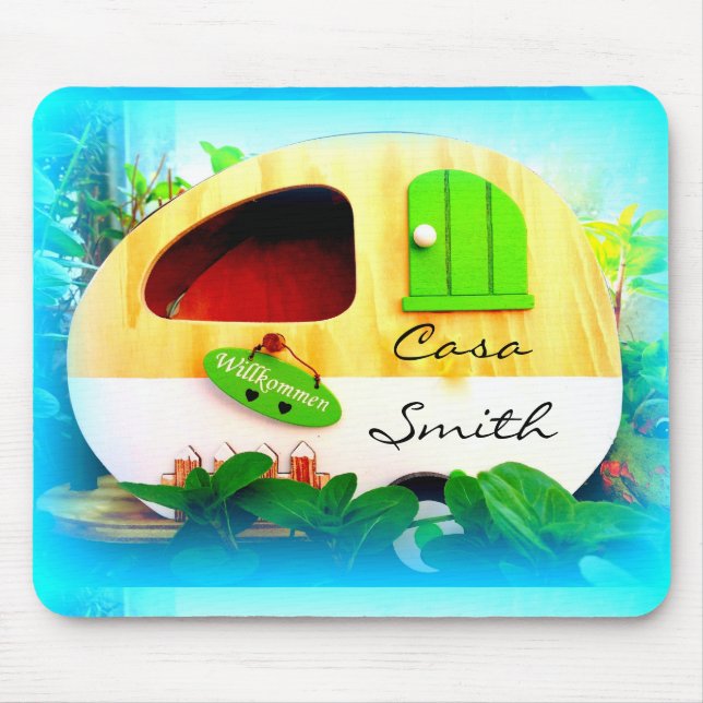 Customised retro camper casa mouse mat (Front)