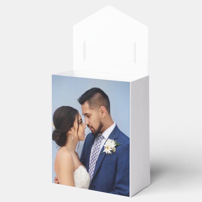Customized Couple Wedding Photo Favour Box (Opened)