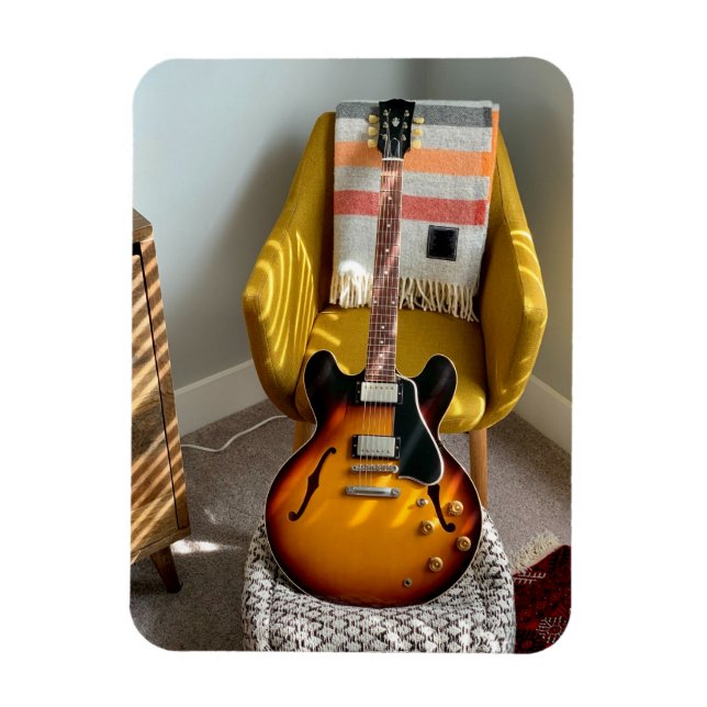 Cute Acoustic Guitar Magnet (Vertical)