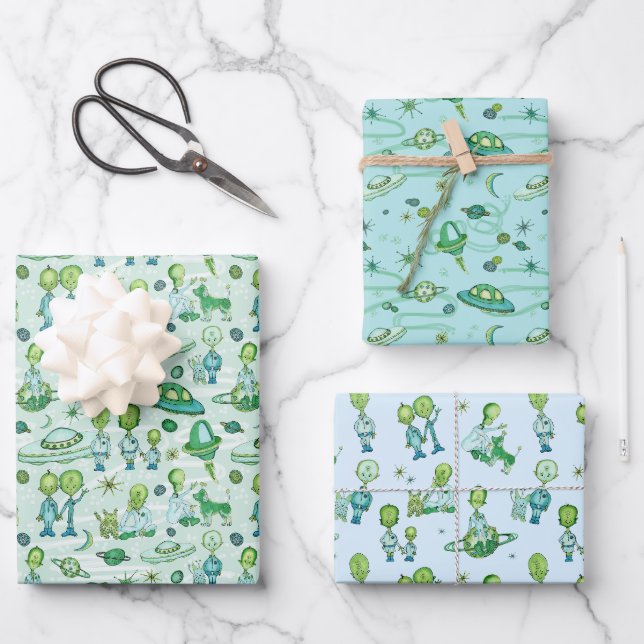Cute Alien Themed Wrapping Paper Sheet (Front)