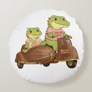 Cute Alligators on Vintage Scooter with Sidecar Il Round Cushion