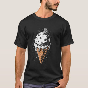 Cute Astronaut Vanilla Ice Cream Moon On Wafer Con T-Shirt