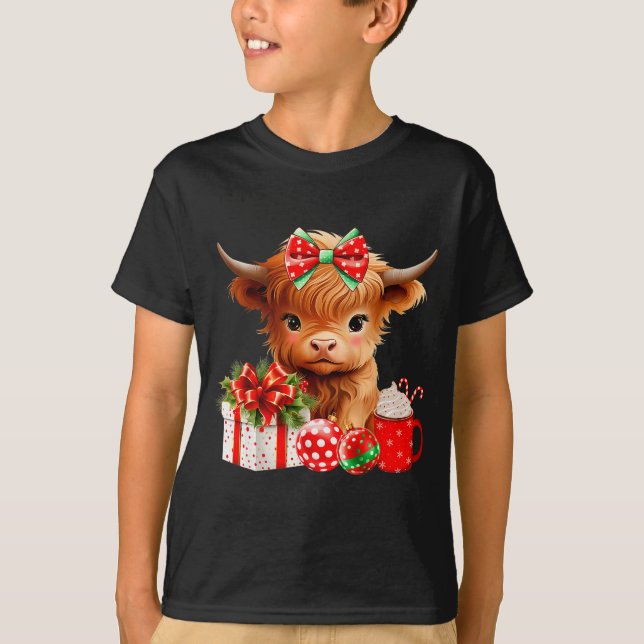 Cute Baby Highland Cow Merry Christmas Farmer Cow  T-Shirt (Front)