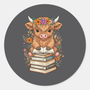 Cute Baby Highland Cow Reading Book Librarian Book Classic Round Sticker