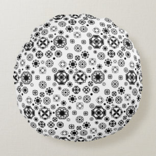 Cute black white arabesque decorative pattern round cushion