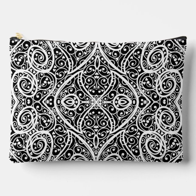 Cute black white hearts pattern accessory pouch (Front)