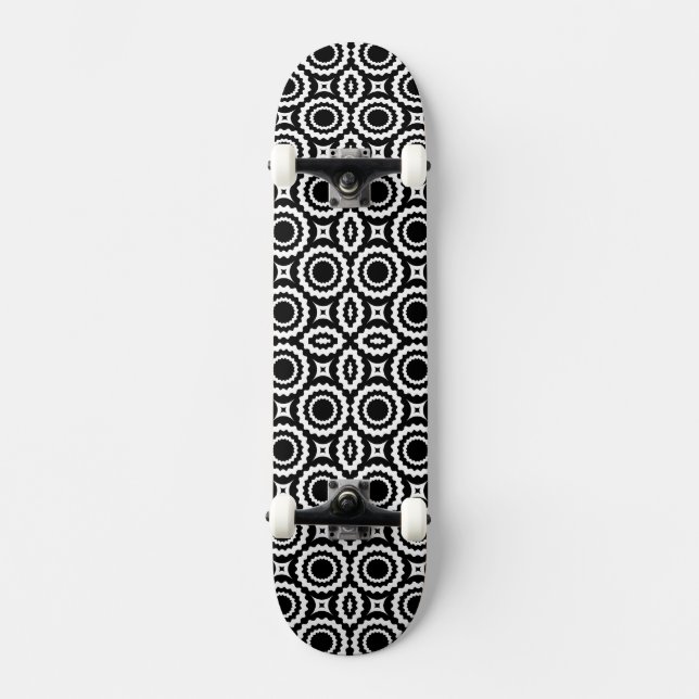 Cute black white zigzag circles design skateboard (Front)
