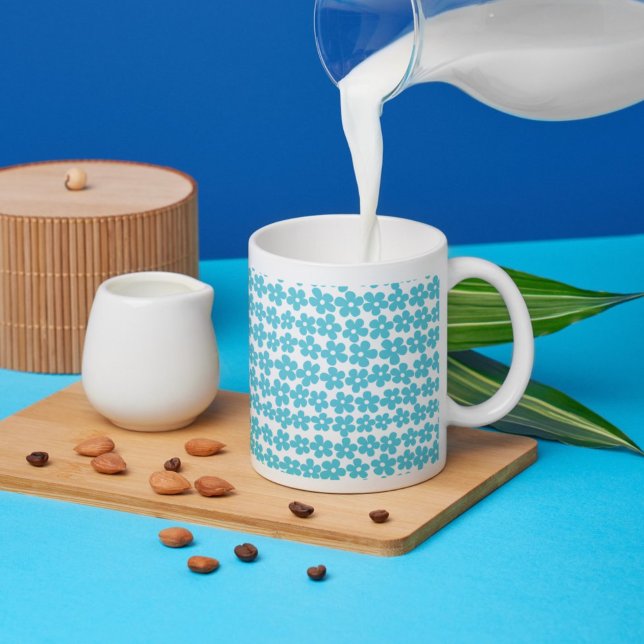 Cute Blue Minimalist Daisy Pattern Floral Coffee Mug (Creator Uploaded)