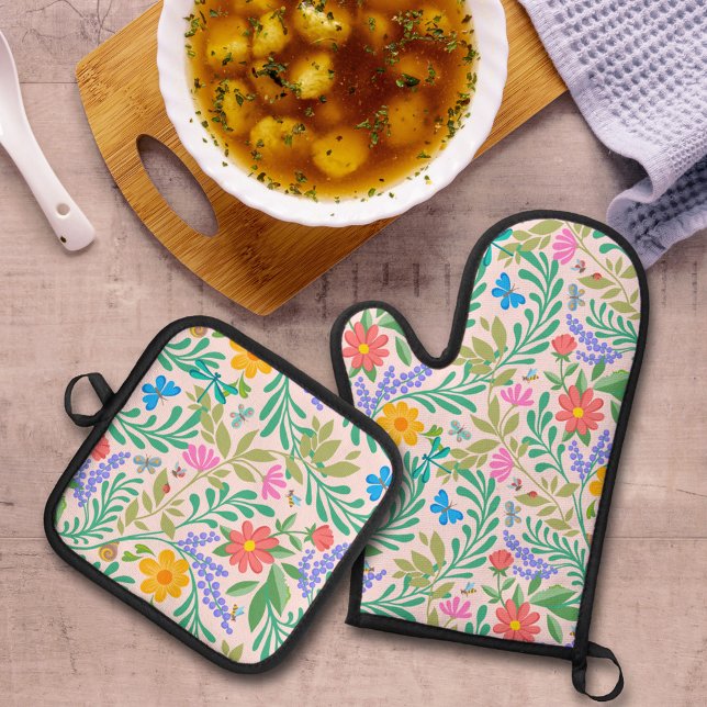   Cute Bugs Pastel Blush Pink Floral Pattern Girly Oven Mitt & Pot Holder Set (Creator Uploaded)