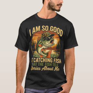 Cute cat fishing at the lake, beautiful knitted pi T-Shirt