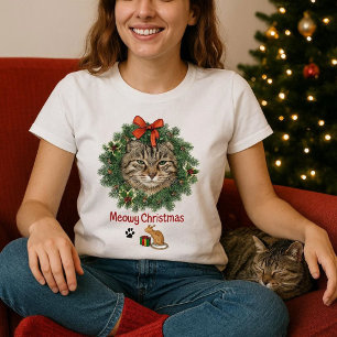 Cute Christmas Cat Photo Wreath  T-Shirt