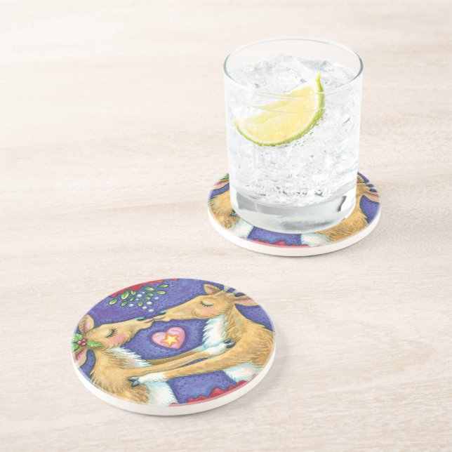 Cute Christmas Reindeer, Romantic Kiss w Mistletoe Coaster (Side)