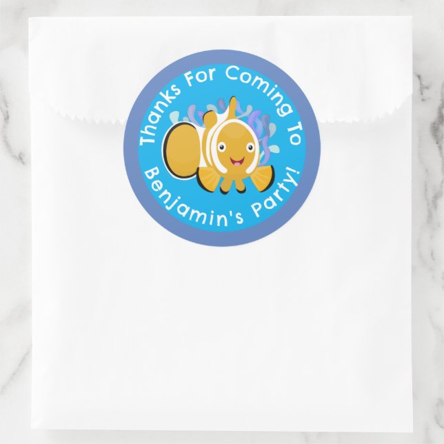 Cute clownfish personalised birthday cartoon classic round sticker (Bag)