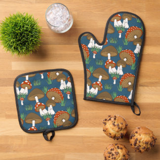 Cute colourful mushroom country design oven mitt & pot holder set