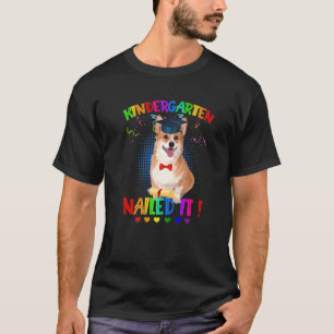 Cute Corgi Graduation Class Of 22 Kindergarten Nai T-Shirt
