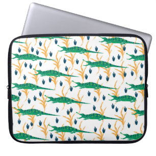Cute crocodiles seamless pattern. Cartoon animals. Laptop Sleeve