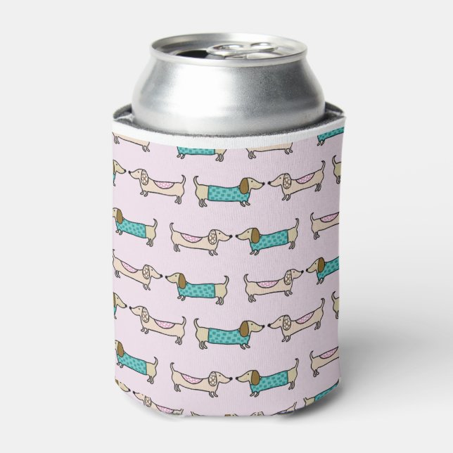 Cute dachshunds in pink can cooler (Can Front)