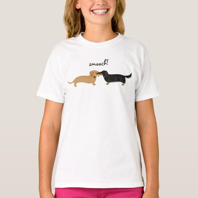 Cute Dachshunds Smooch | Wiener Dogs Love T-Shirt (Front)
