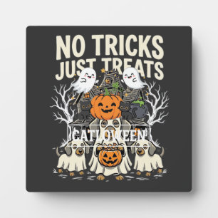 Cute Dog Halloween No Tricks Just Treats_1 Plaque