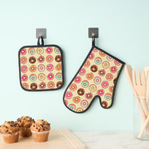 Cute Doughnut Pattern Oven Mitt & Pot Holder Set