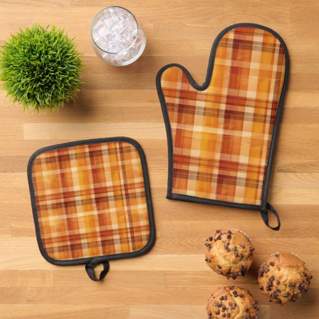 Cute Fall Seasonal plaid kitchen Oven Mitt & Pot Holder Set (Top Down)
