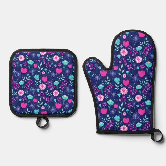 Cute floral pattern background oven mitt & pot holder set (Front)