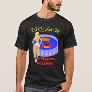 CUTE FUNNY CASUAL DACHSHUND DOXIE MOM LIFE HOT DIG T-Shirt