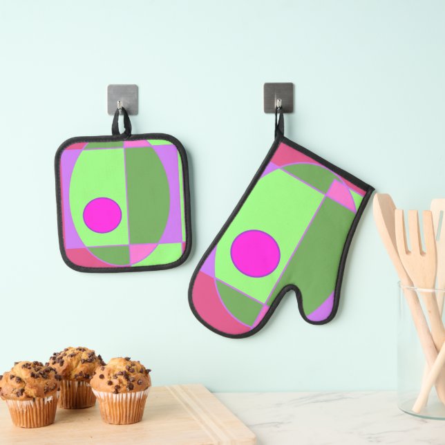 Cute Geometric Sherell Oven Mitt & Pot Holder Set (Insitu(Hanging))