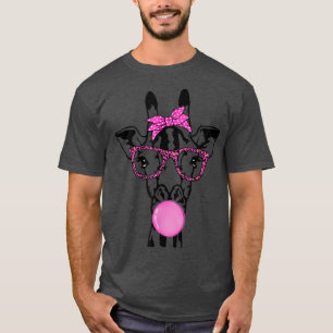 cute giraffe with bubble gum bandanna glasses T-Shirt
