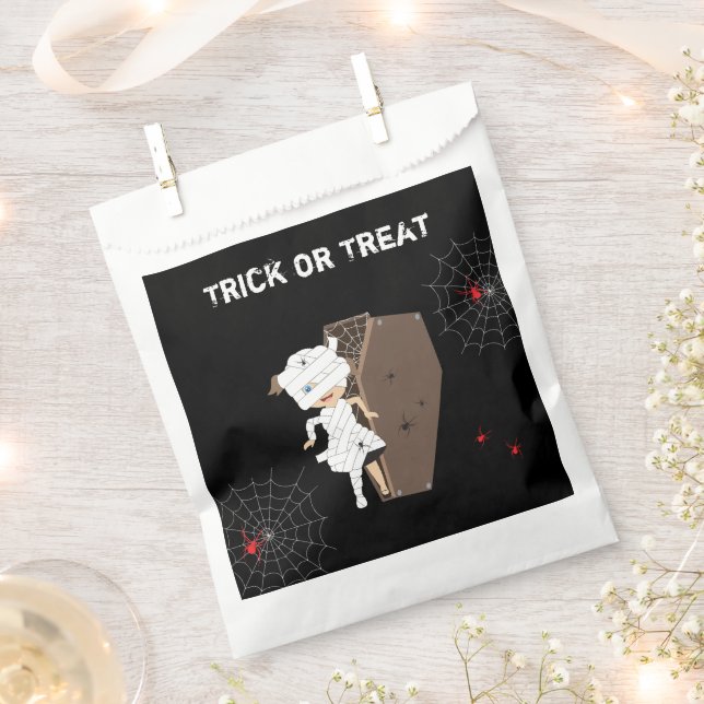 Cute Girl Mummy Coffin Halloween Kids Party Favour Bags (Clipped)