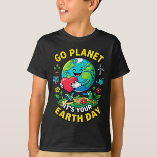 Cute go planet earth day heart 2026 nature protect T-Shirt
