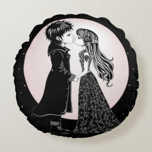 Cute Gothic Emo Kids Kiss Valentine's Day  Round Cushion