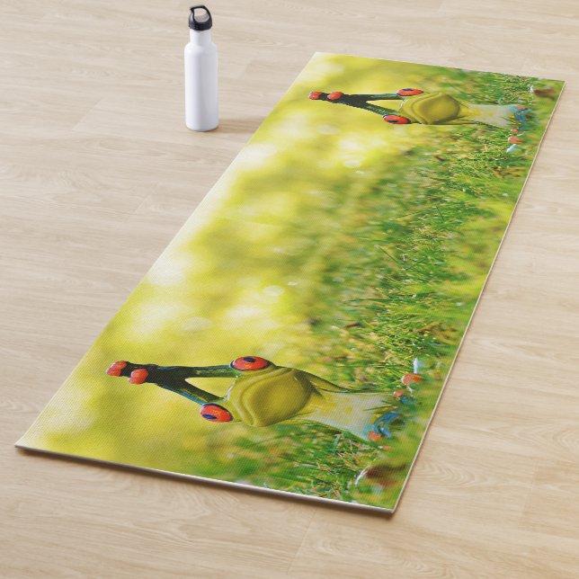 Cute Green Frogs Modern Meditation Yoga Mat (In Situ)