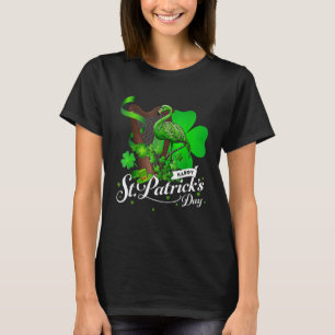 Cute Green Irish Flamingo St Patrick Day Shamrock  T-Shirt