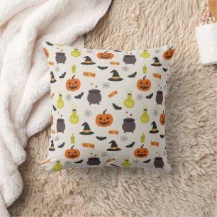 Cute Halloween Pattern  Throw Pillow