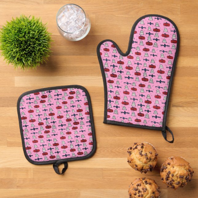 Cute Halloween Print on Pink  Oven Mitt & Pot Holder Set (Top Down)