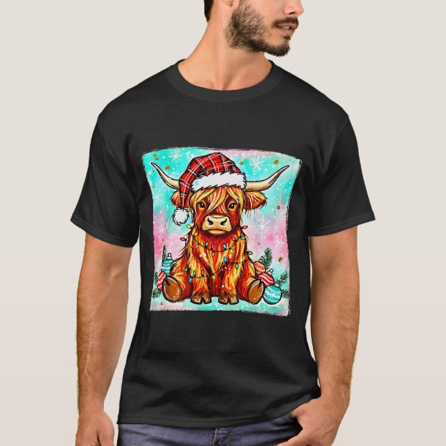 Cute Highland Cow Christmas Lights Merry Xmas Cows T-Shirt (Front)
