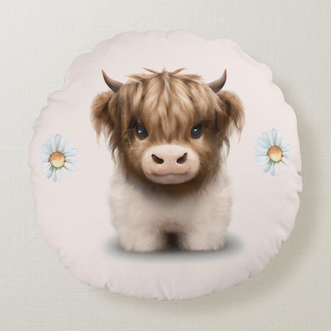 Cute Highlands Scottish Cow Round Cushion (Front)